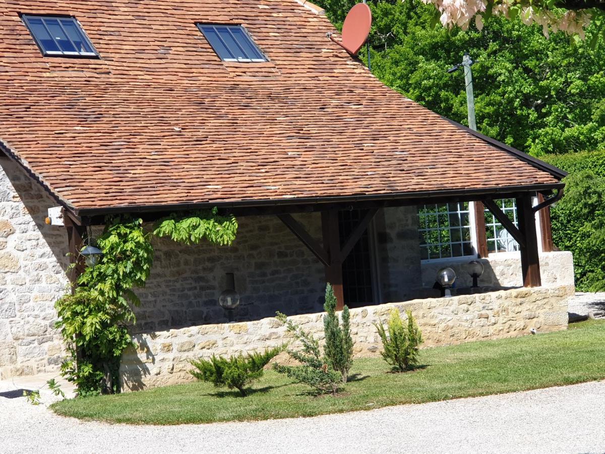 Moulin Du Soustre Bed & Breakfast Cavagnac Exterior photo